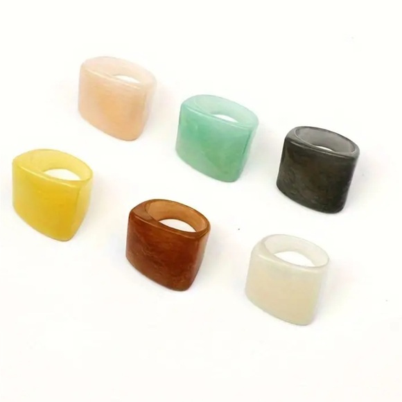 NWOT-Spring/Summer Jelly Resin 6 pc Rings Set - Picture 4 of 5